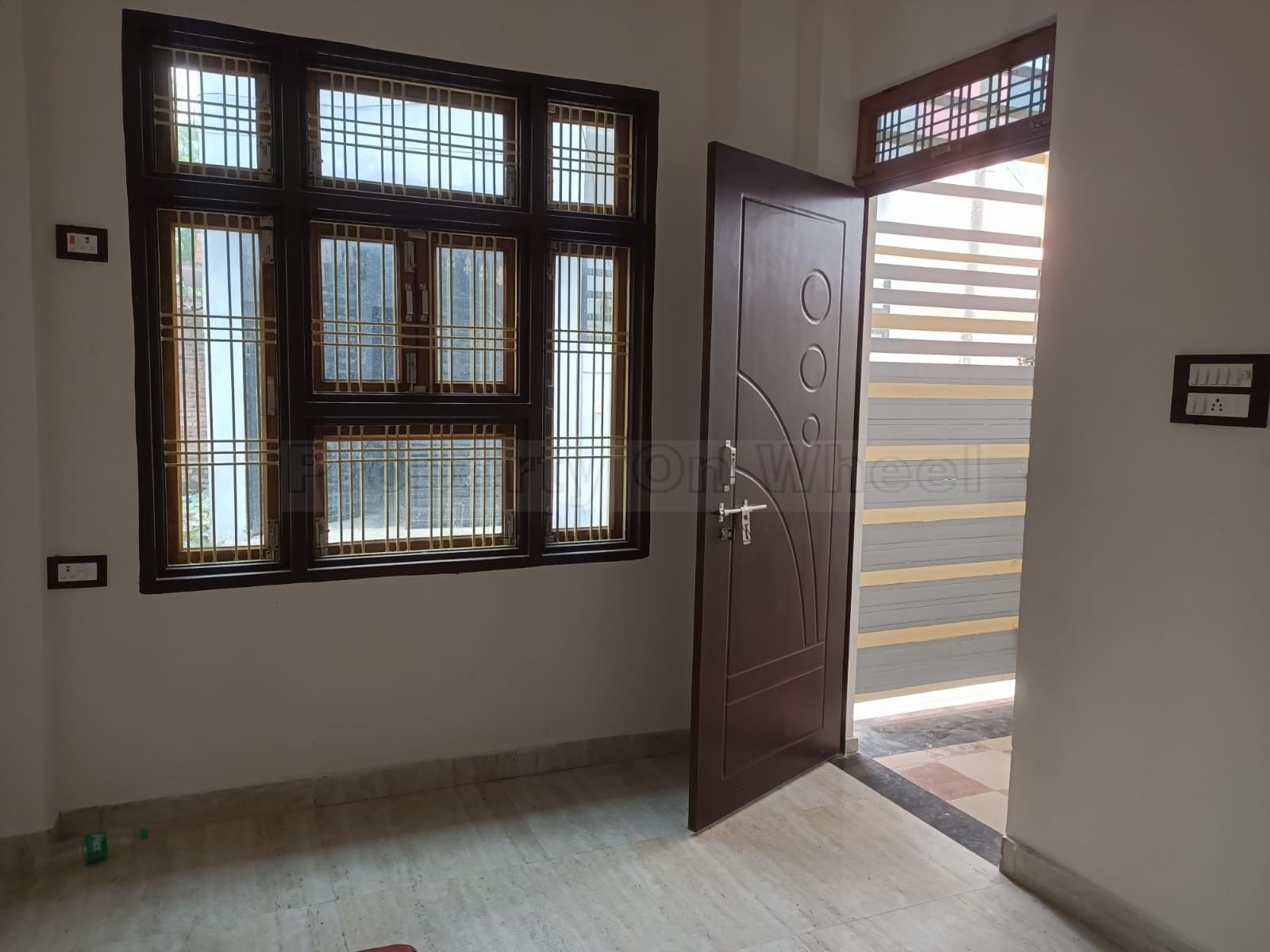 Two floors house on sale