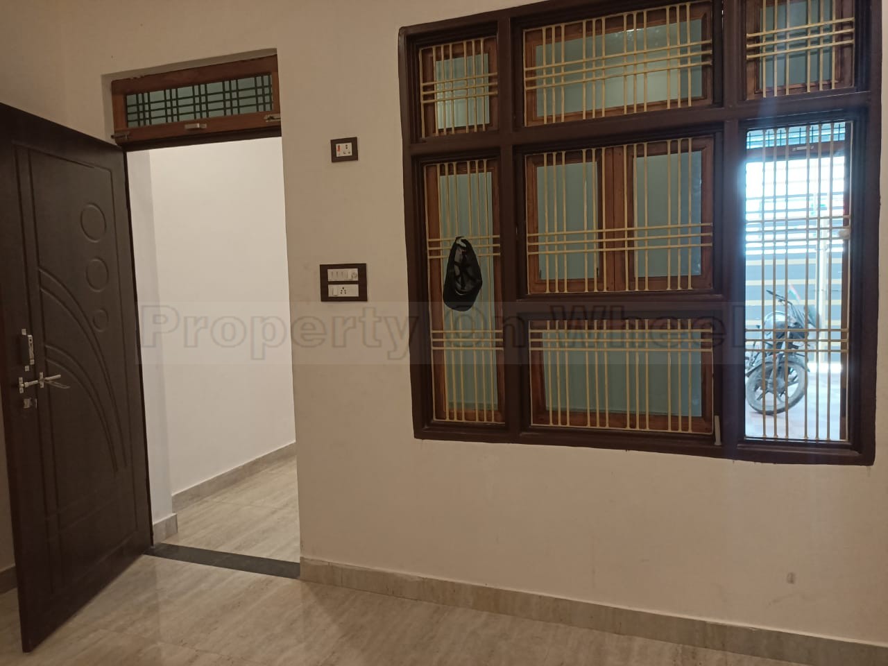 Two floors house on sale
