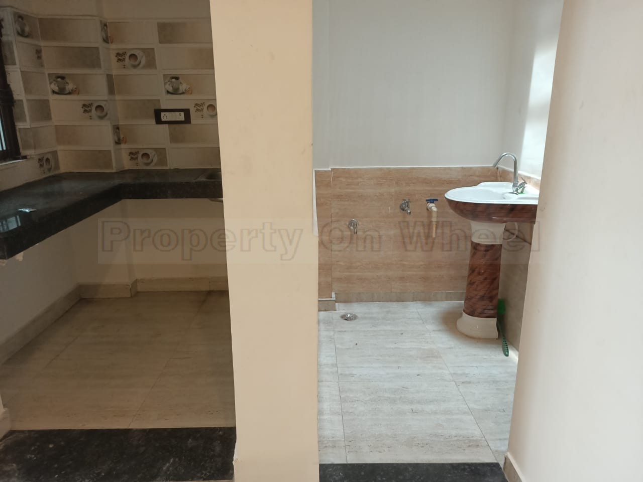 Two floors house on sale